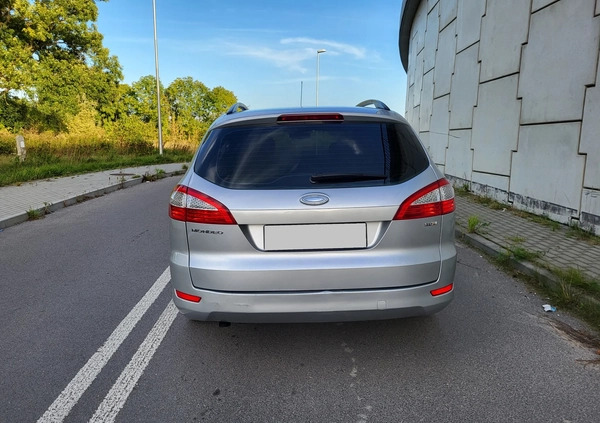 Ford Mondeo cena 16400 przebieg: 359000, rok produkcji 2010 z Bielsko-Biała małe 232